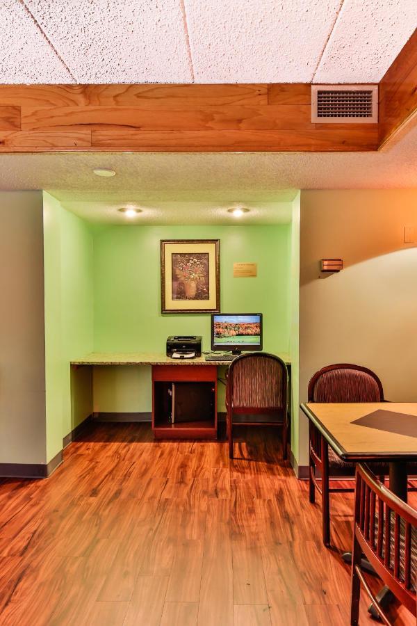The View & / Allentown / Lehigh Airport Hotel 2*