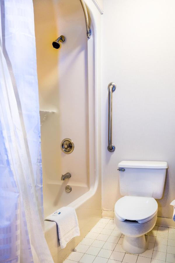 Hotel The View & / Allentown / Lehigh Airport 2*