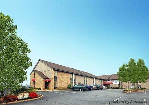 The View & / Allentown / Lehigh Airport Hotel